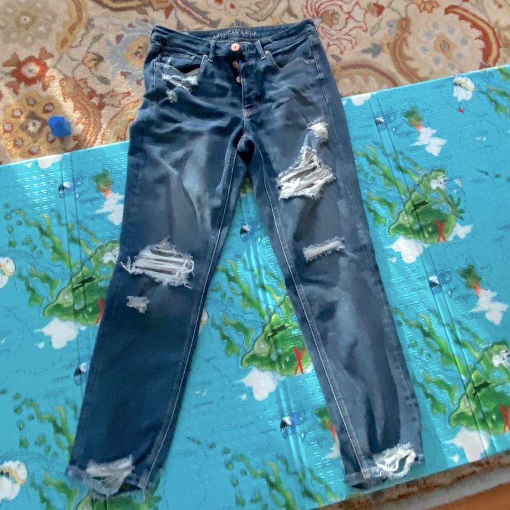 American eagle boyfriend distressed jeans